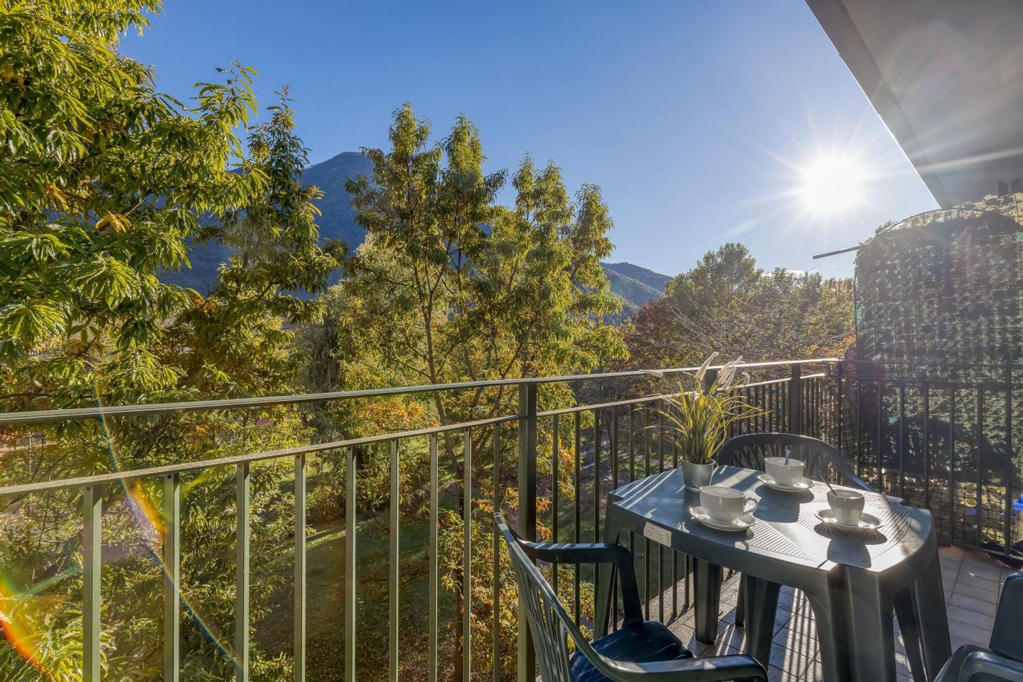 Budget Village Apartments - Porto Letizia Porlezza Extérieur photo