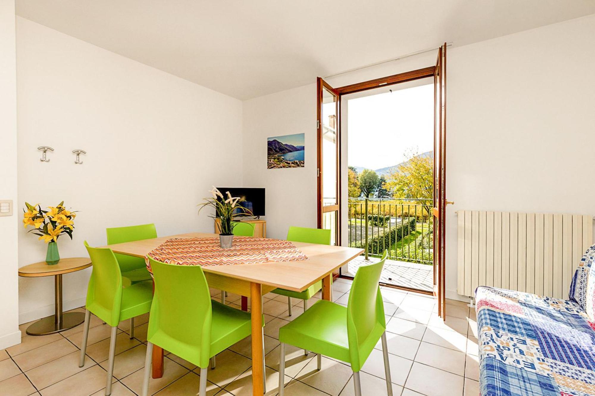 Budget Village Apartments - Porto Letizia Porlezza Extérieur photo